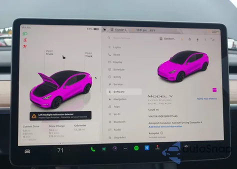 2024 Tesla Model Y Long Range Dual Motor All-Wheel Drive z USA, uszkodzony, nr VIN 7SAYGDEE9RF071449